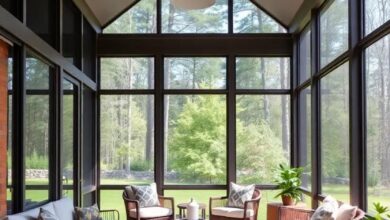 25 Inviting Screened Porches with Large Windows to Inspire Your Outdoor Retreat