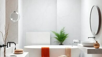 27 Stunning Elements for a Luxurious Monochrome White Bathroom Oasis
