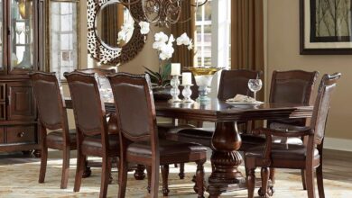 Gather Around: Our Review of the Elegant Extendable Cherry Dining Set