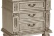 Why We Love the Benjara Lumi Nightstand’s Timeless Elegance