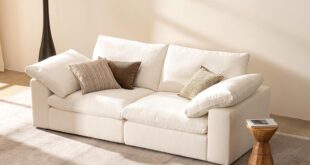 We Test the Oversized Cloud Couch: Deep Comfort