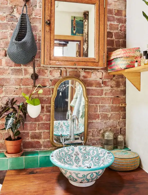 Artistic Sink and Ambiance