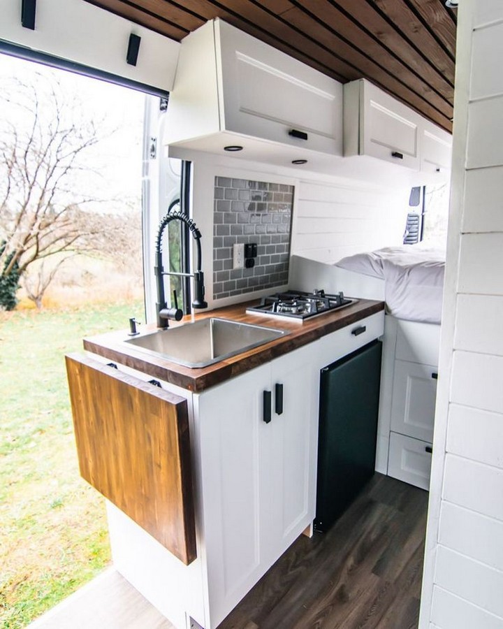 Compact Induction Cooktop