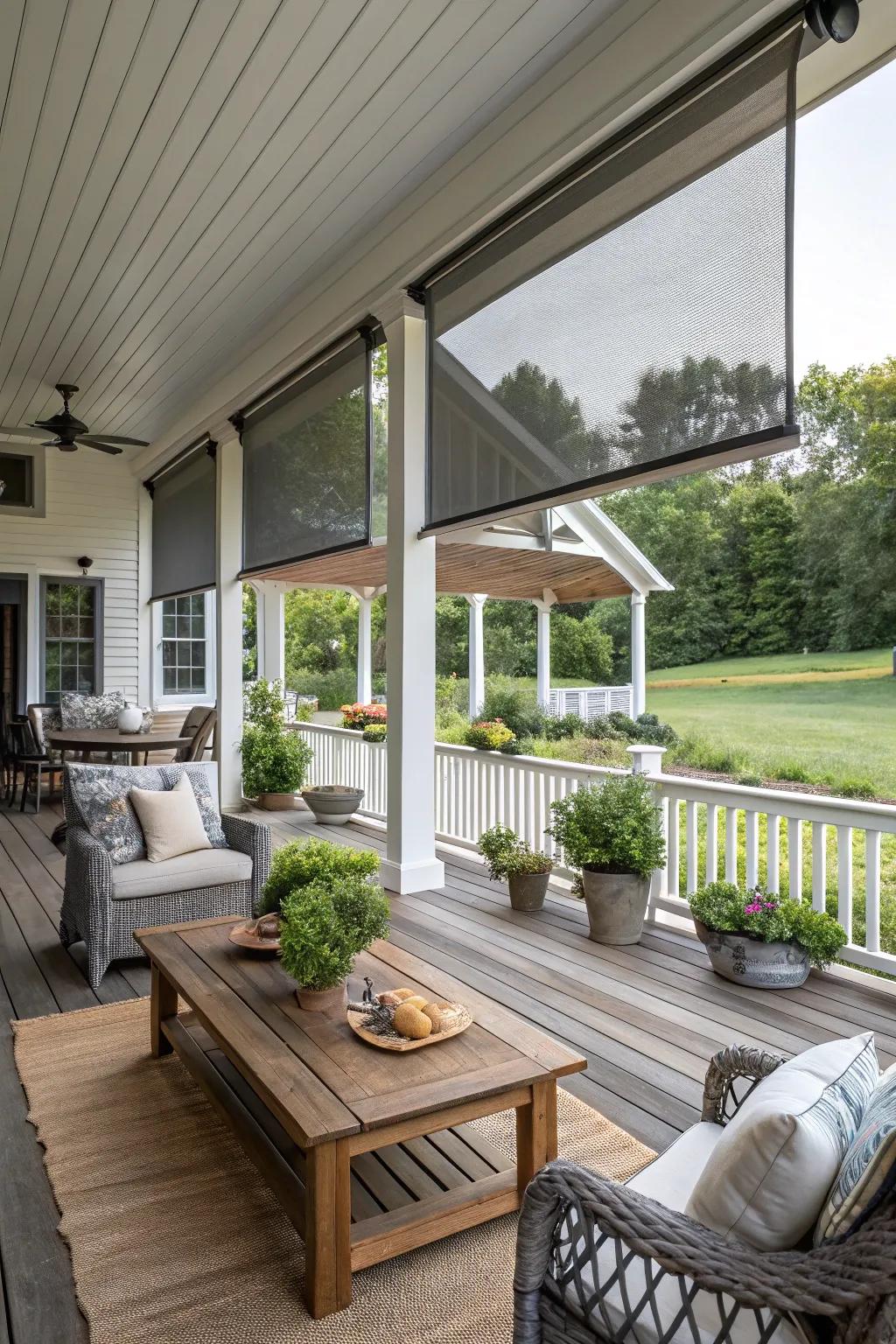 Retractable screens offering comfort and flexibility.