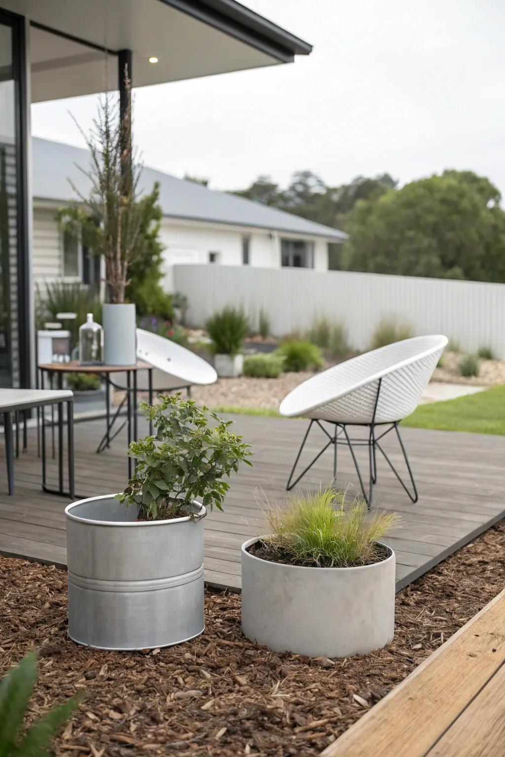 A modern patio with a mulch base and sleek elements
