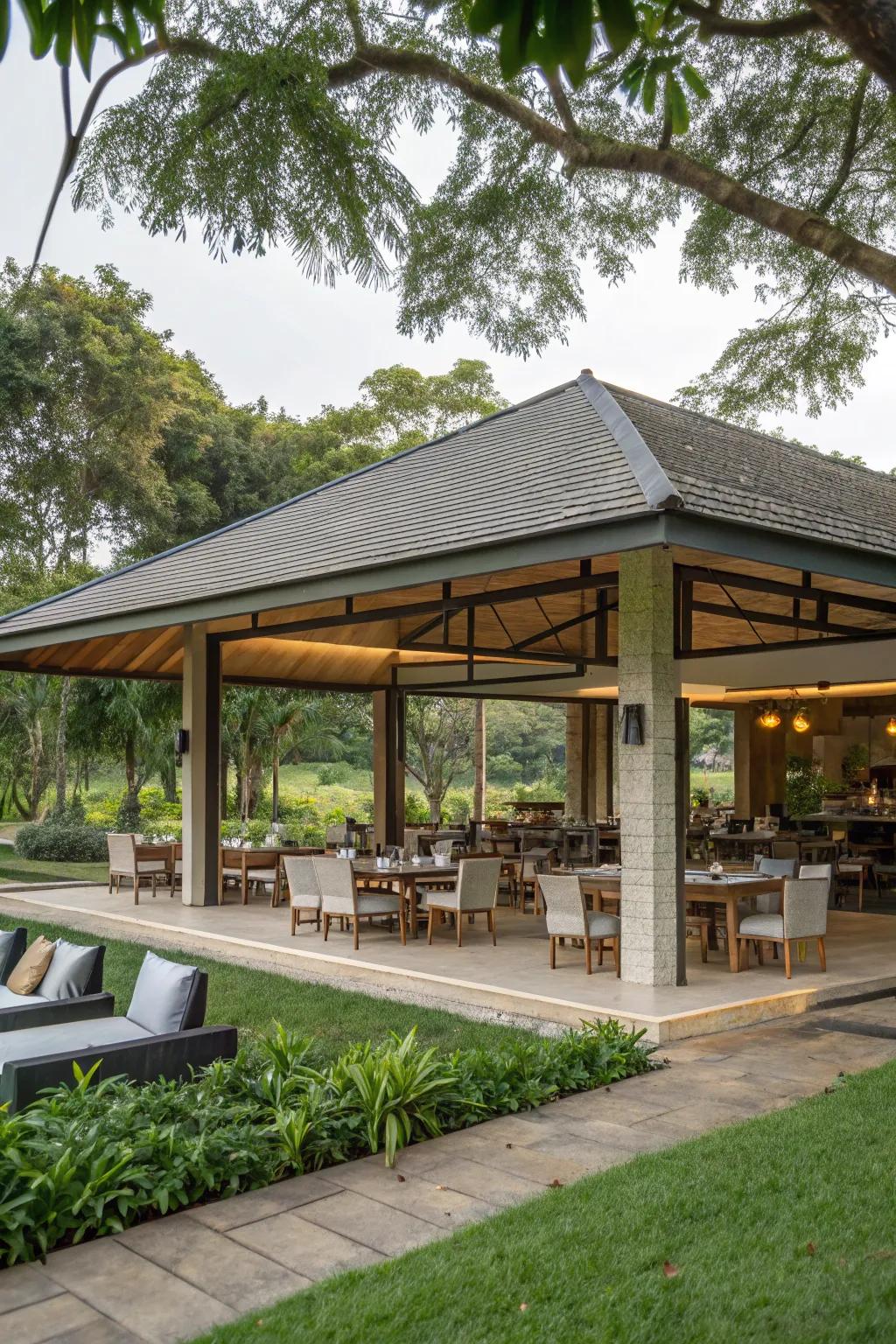 A multifunctional pavilion adapts to various outdoor activities.