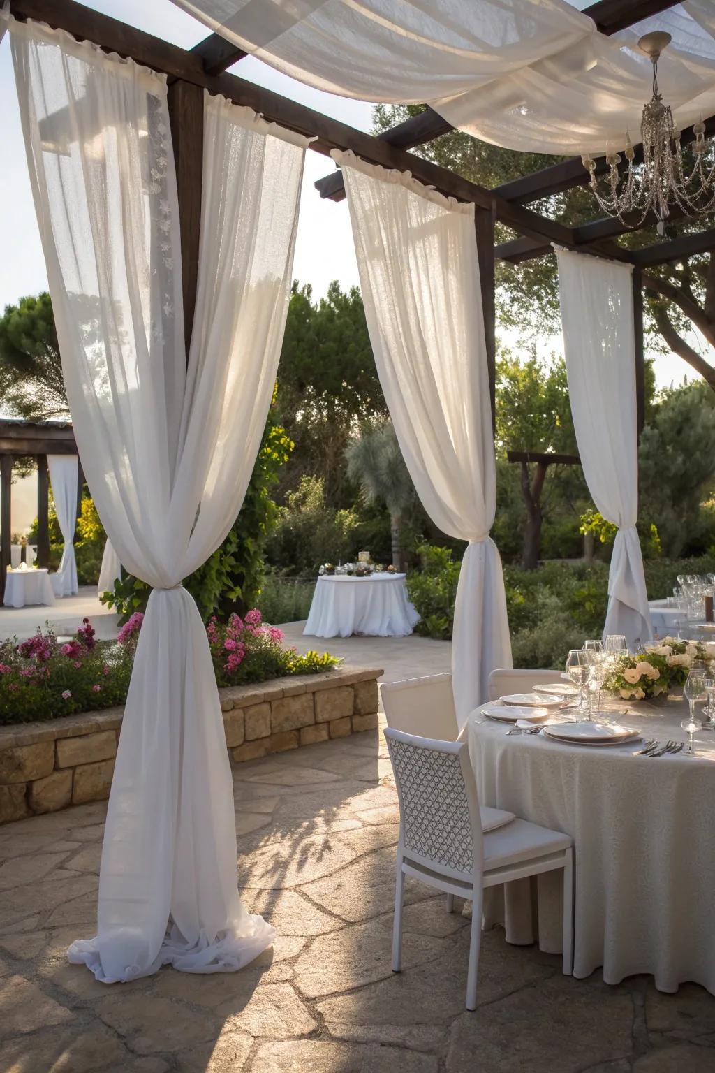 Draped fabrics add a romantic and soft touch.