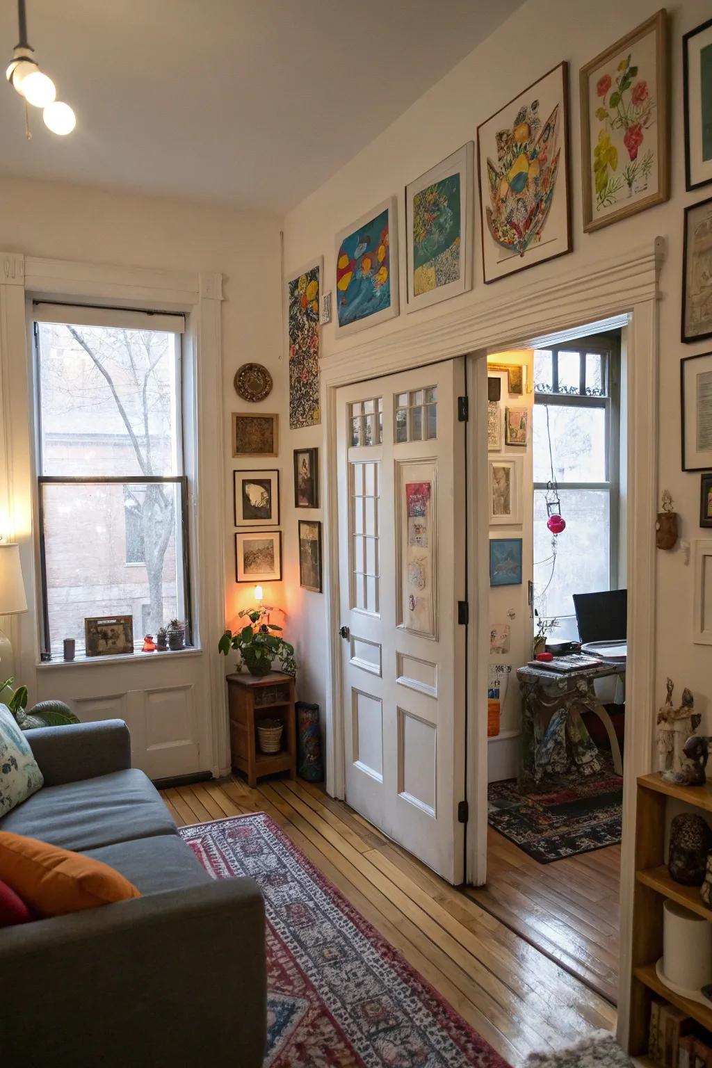 Innovative art hanging unlocks unique style in small apartments.