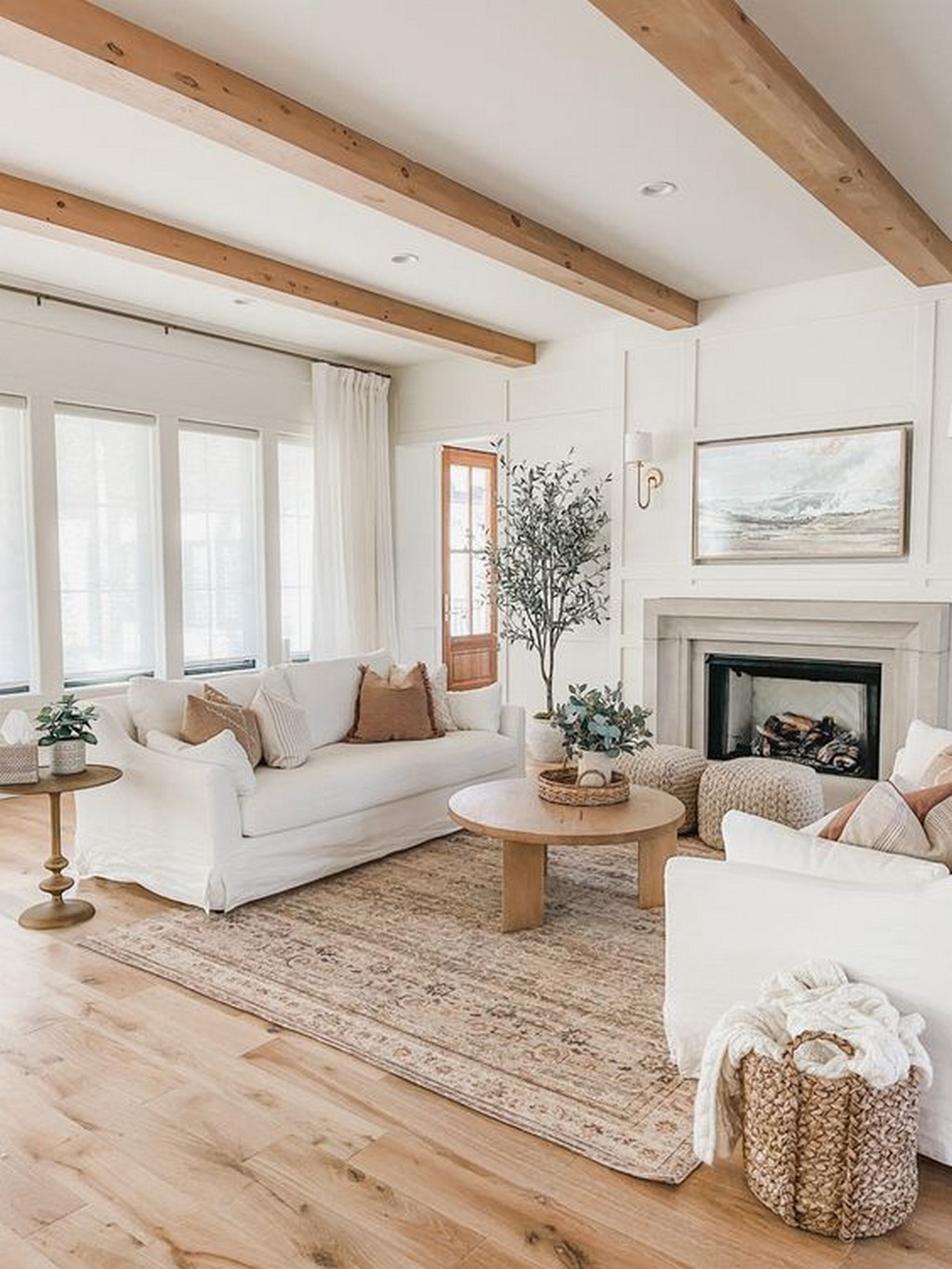 Modern Farmhouse Living Room Ideas: Blending Rustic Charm with Contemporary Style